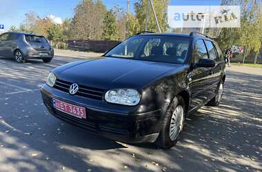 Універсал Volkswagen Golf 2003 в Рівному