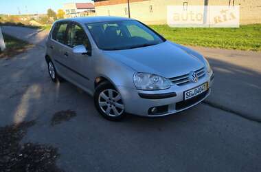 Хэтчбек Volkswagen Golf 2005 в Ровно