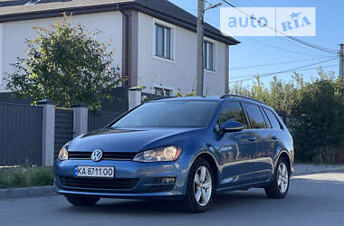 Универсал Volkswagen Golf 2015 в Киеве