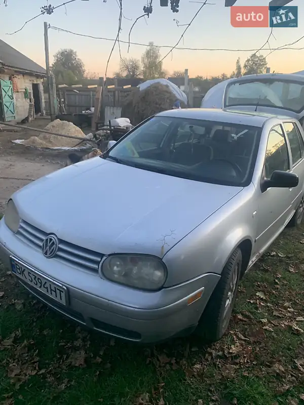 Volkswagen Golf