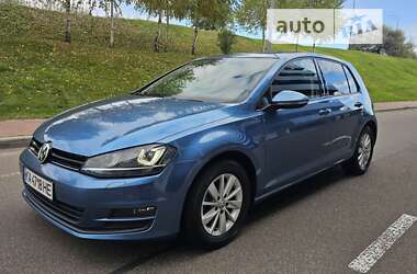 Хэтчбек Volkswagen Golf 2013 в Киеве