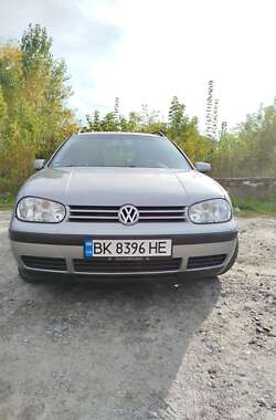 Універсал Volkswagen Golf 2003 в Здолбуніві