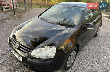 Хэтчбек Volkswagen Golf 2004 в Виннице