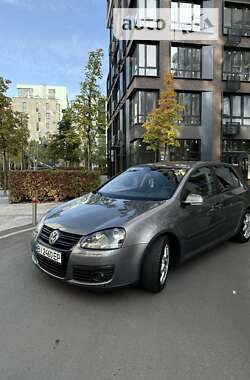 Хетчбек Volkswagen Golf 2007 в Києві