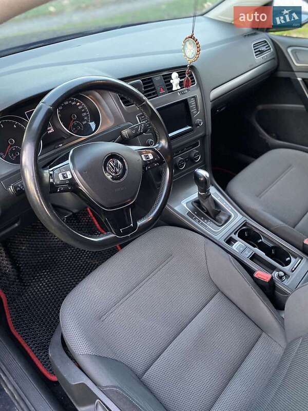 Хетчбек Volkswagen Golf 2013 в Мукачевому