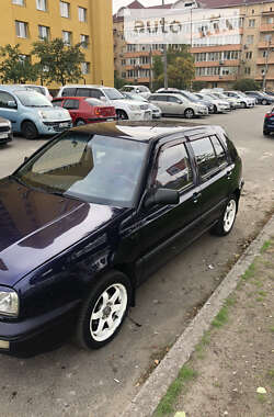 Хетчбек Volkswagen Golf 1995 в Києві