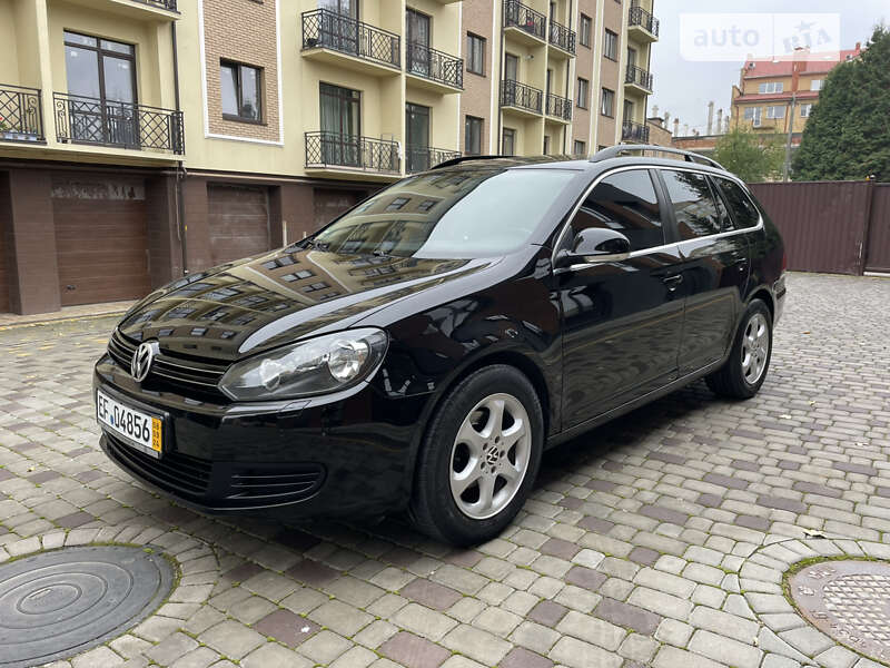 Универсал Volkswagen Golf 2011 в Коломые