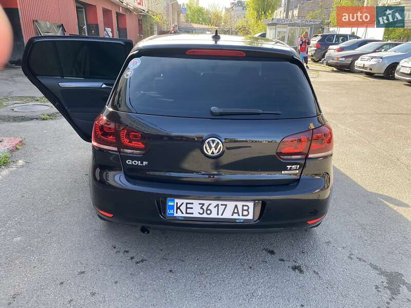 Хетчбек Volkswagen Golf 2011 в Києві