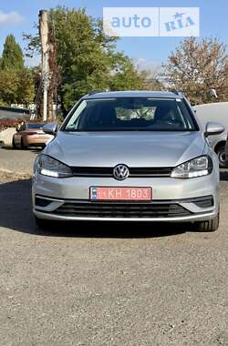 Универсал Volkswagen Golf 2019 в Киеве