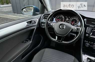 Універсал Volkswagen Golf 2014 в Луцьку