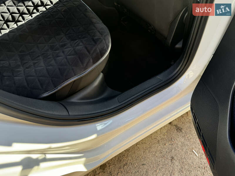 Универсал Volkswagen Golf 2017 в Киеве