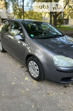 Хэтчбек Volkswagen Golf 2004 в Запорожье