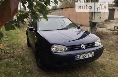 Хэтчбек Volkswagen Golf 2001 в Чернигове