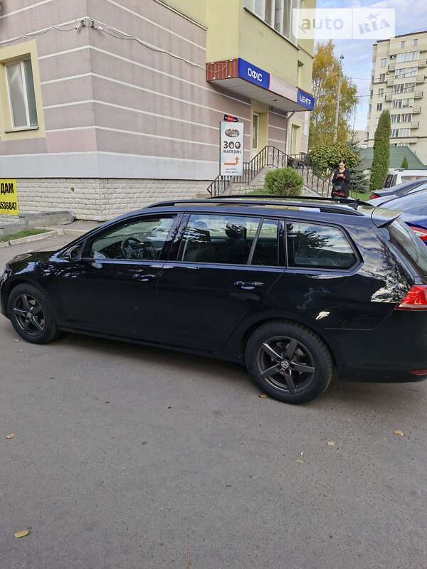 Універсал Volkswagen Golf 2014 в Рівному
