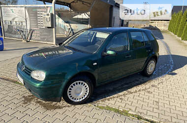 Хетчбек Volkswagen Golf 2000 в Іршаві