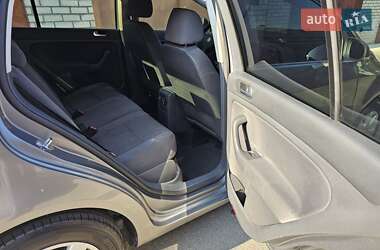 Хэтчбек Volkswagen Golf 2007 в 