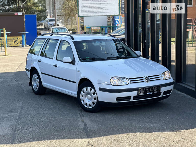 Універсал Volkswagen Golf 2003 в Харкові