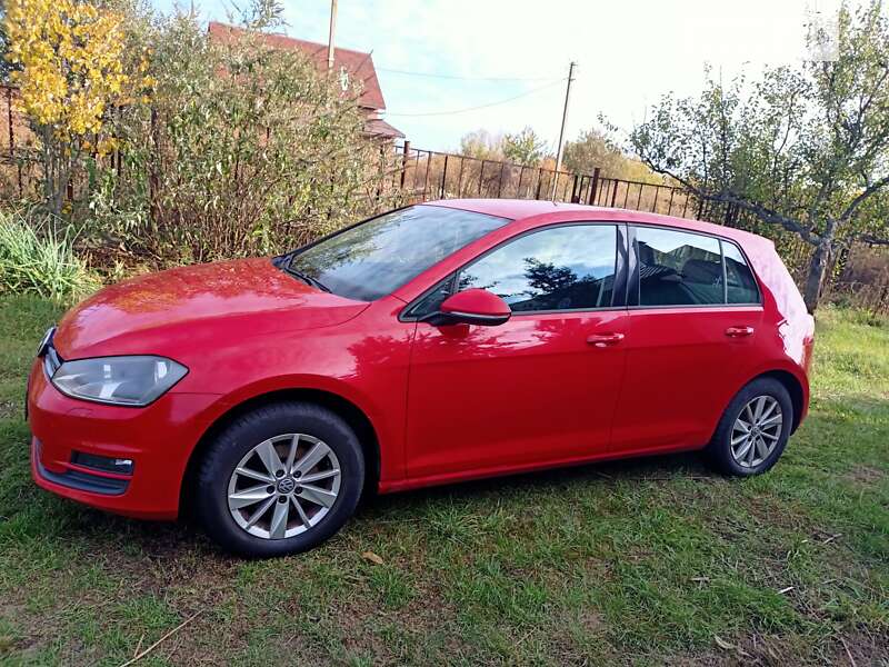 Хетчбек Volkswagen Golf 2013 в Києві