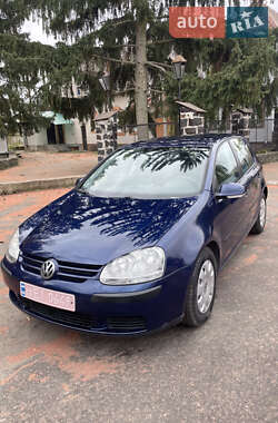 Хэтчбек Volkswagen Golf 2005 в Радивилове