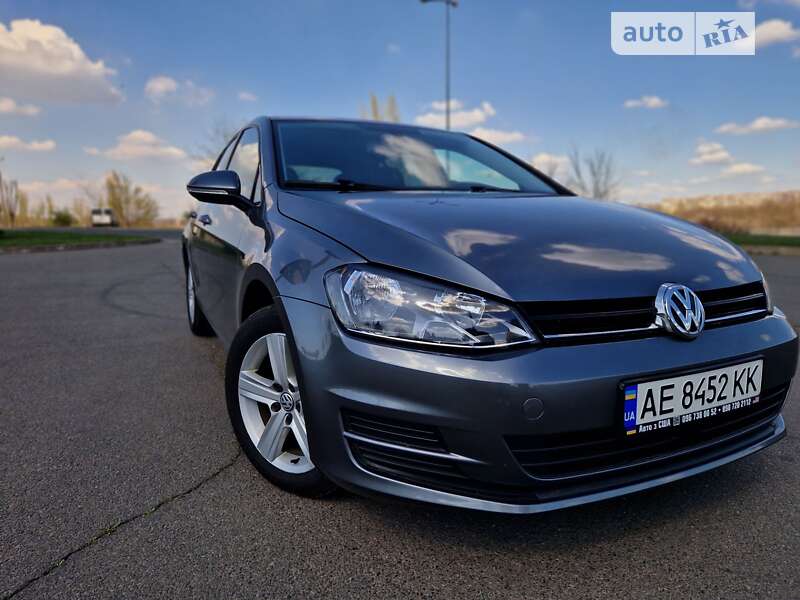 Хэтчбек Volkswagen Golf 2016 в Кривом Роге