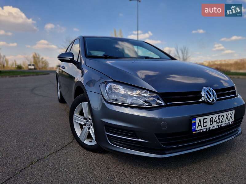 Хэтчбек Volkswagen Golf 2016 в Кривом Роге