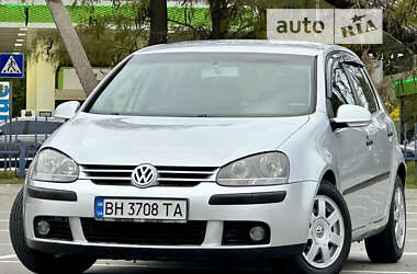 Хэтчбек Volkswagen Golf 2003 в Одессе