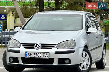 Хэтчбек Volkswagen Golf 2003 в Одессе