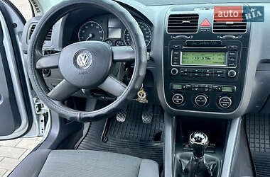 Хэтчбек Volkswagen Golf 2003 в Одессе