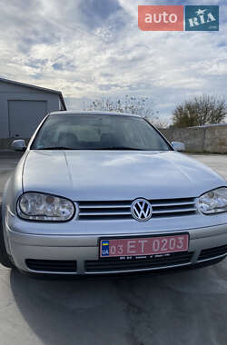 Хэтчбек Volkswagen Golf 2003 в Тернополе