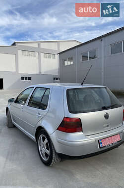 Хэтчбек Volkswagen Golf 2003 в Тернополе