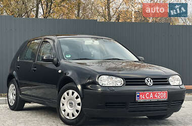 Хетчбек Volkswagen Golf 2003 в Львові