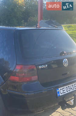 Хэтчбек Volkswagen Golf 2002 в Сторожинце