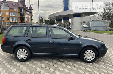 Универсал Volkswagen Golf 2005 в Староконстантинове