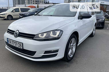 Универсал Volkswagen Golf 2015 в Киеве