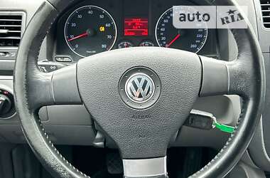 Універсал Volkswagen Golf 2009 в Сумах