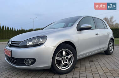 Хэтчбек Volkswagen Golf 2010 в Львове