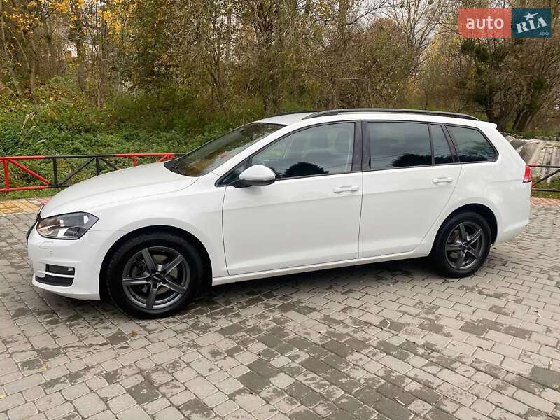 Универсал Volkswagen Golf 2014 в Львове