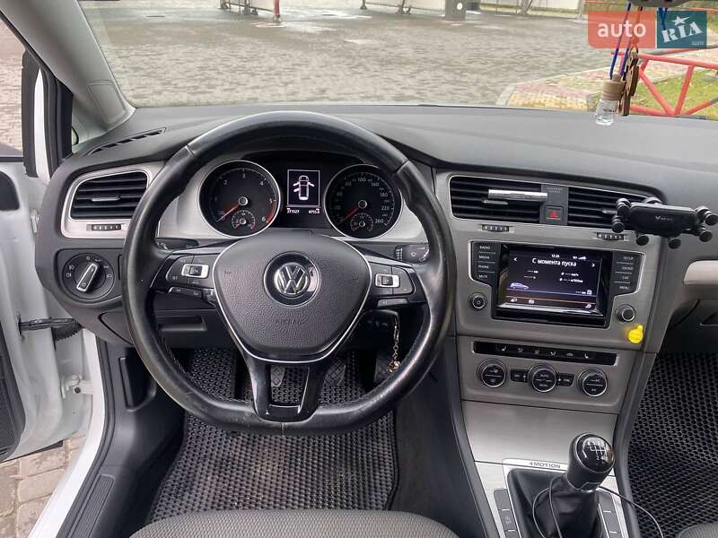 Универсал Volkswagen Golf 2014 в Львове