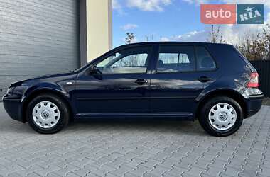 Хэтчбек Volkswagen Golf 2001 в Стрые