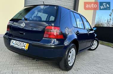 Хэтчбек Volkswagen Golf 2001 в Стрые