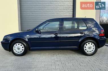 Хэтчбек Volkswagen Golf 2001 в Стрые