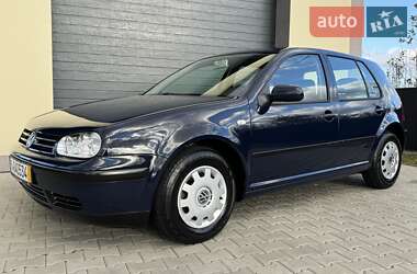 Хэтчбек Volkswagen Golf 2001 в Стрые