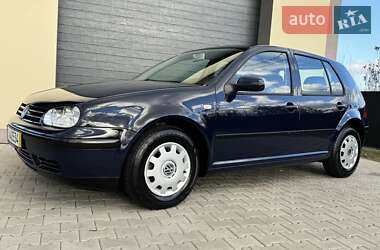 Хэтчбек Volkswagen Golf 2001 в Стрые