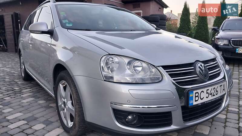Универсал Volkswagen Golf 2009 в Ходорове