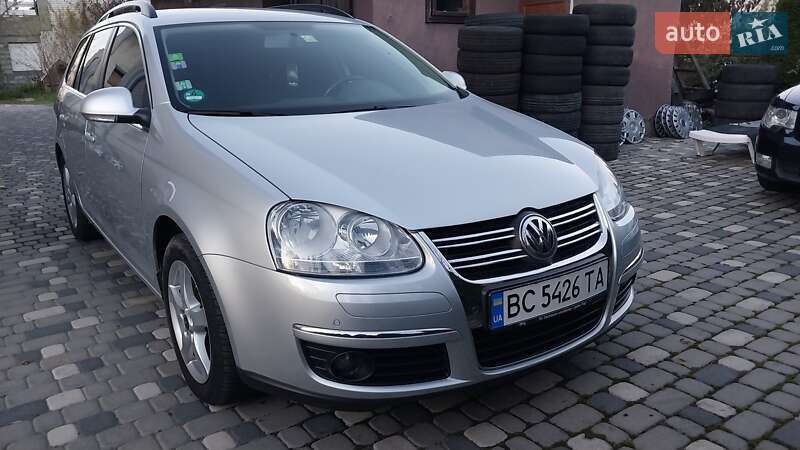 Универсал Volkswagen Golf 2009 в Ходорове