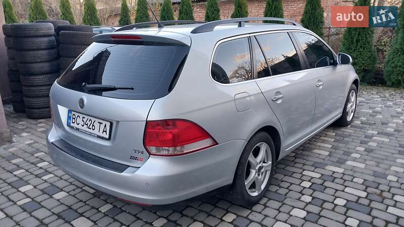 Универсал Volkswagen Golf 2009 в Ходорове