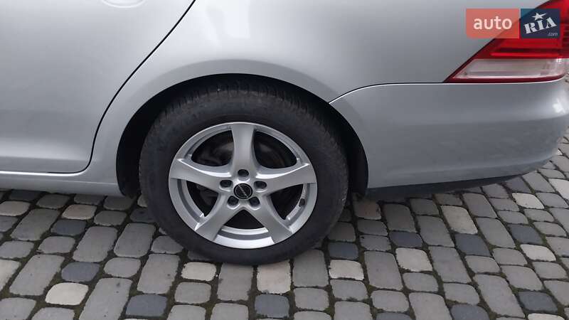 Универсал Volkswagen Golf 2009 в Ходорове