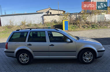 Универсал Volkswagen Golf 2001 в Луцке