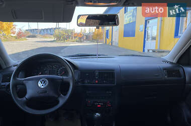 Универсал Volkswagen Golf 2001 в Луцке