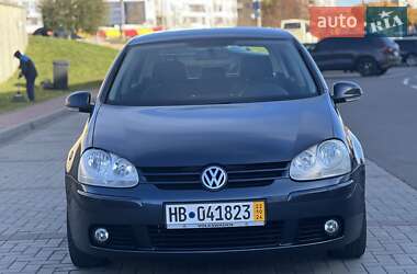 Хэтчбек Volkswagen Golf 2006 в Луцке